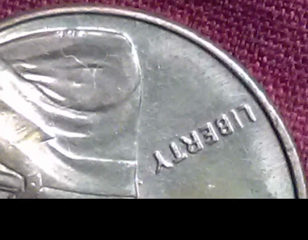 199x-P-Lincoln-Cent-Struck-Through-Grease-And-Thread-I-Believe